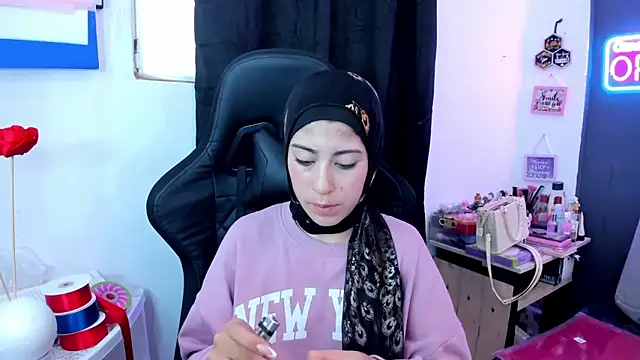 chaymae nah  online show from 04.22.26