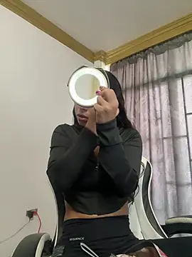 bella-black online show from 04.10.26