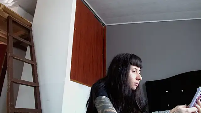 Emilia 1995 online show from 07.25.26