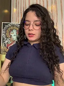 Snapshot of Antoniart_ chatting on 12.24.24 Antoniart online show from 12.24.24