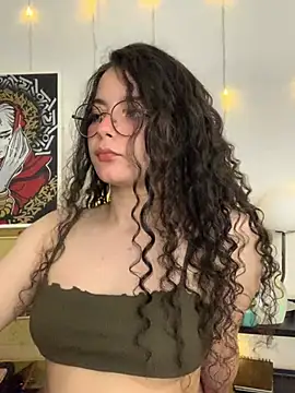 Snapshot of Antoniart_ chatting on 02.16.25 Antoniart online show from 02.16.25