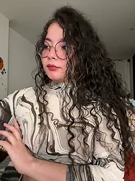 Snapshot of Antoniart_ chatting on 03.16.25 Antoniart online show from 03.16.25