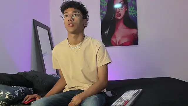 harrytwink18 online show from 02.18.25