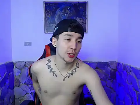 Snapshot of SebasstianGrand chatting on 11.14.25 SebasstianGrand online show from 11.14.25