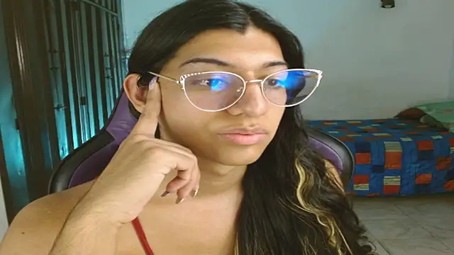 engielphoenis14 online show from 11.04.25