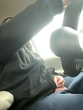 Snapshot of Bodirchetire chatting on 12.18.25 Bodirchetire online show from 12.18.25