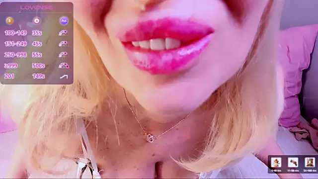 Scarlett Mai online show from 05.17.26