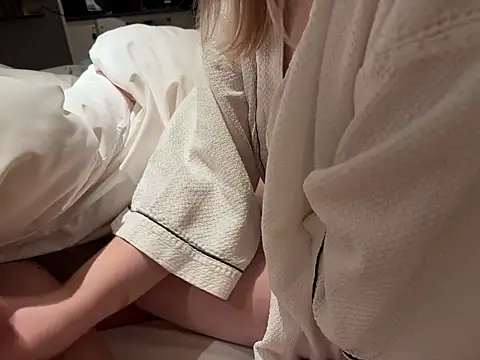 NANAchan R online show from 01.06.26