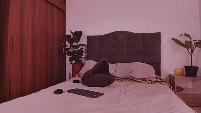 2gays 1Str8 online show from 03.06.26