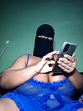 Snapshot of Loly_mor chatting on 01.22.25 Loly mor online show from 01.22.25