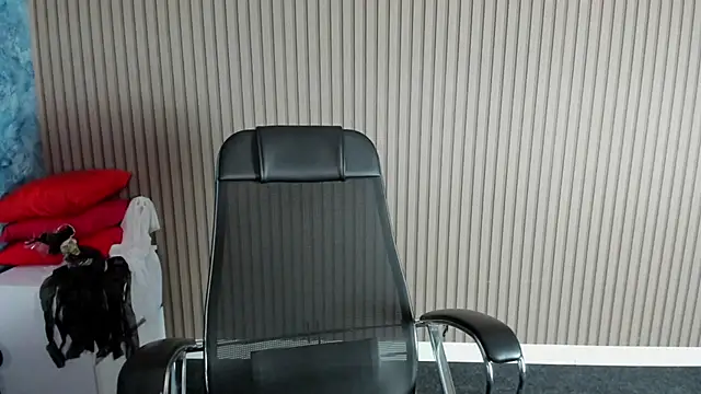 Emily Gin online show from 10.30.25