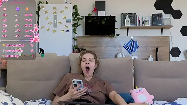 Girl alone home online show from 03.16.25