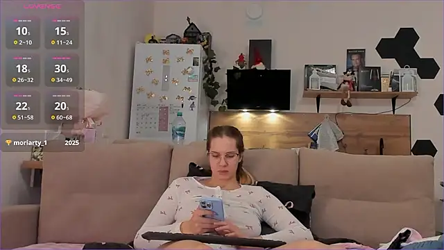 Girl alone home online show from 03.08.26