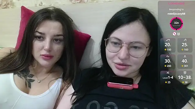 Snapshot of German_Eva chatting on 03.21.25 German Eva online show from 03.21.25