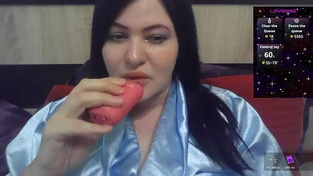 Snapshot of German_Eva chatting on 10.20.25 German Eva online show from 10.20.25