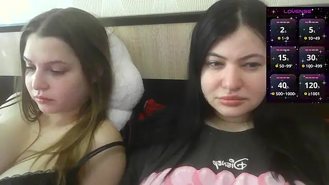 Snapshot of German_Eva chatting on 10.31.25 German Eva online show from 10.31.25