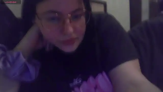 Snapshot of German_Eva chatting on 11.04.25 German Eva online show from 11.04.25