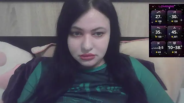 Snapshot of German_Eva chatting on 11.24.25 German Eva online show from 11.24.25