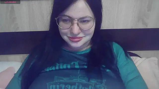 Snapshot of German_Eva chatting on 11.27.25 German Eva online show from 11.27.25