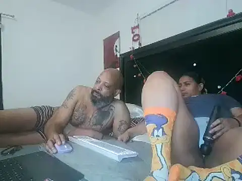 MrAndMrsCrook online show from 03.02.25