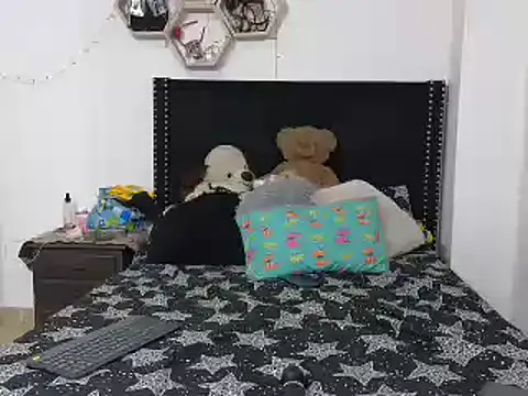 charlotte 077 online show from 02.13.25