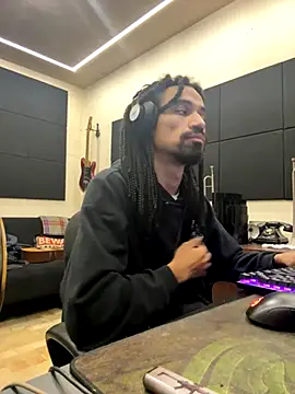 hotcamboy420 online show from 11.17.25