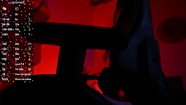 Snapshot of laura-hills18 chatting on 02.09.26 laura-hills18 online show from 02.09.26