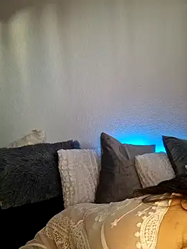 Snapshot of LydiaMaus96 chatting on 12.13.24 LydiaMaus96 online show from 12.13.24