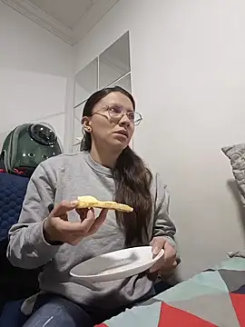 karlamorris  online show from 11.21.25