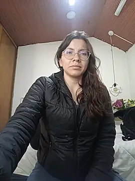 karlamorris  online show from 12.17.25