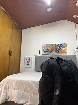 karlamorris  online show from 02.10.26