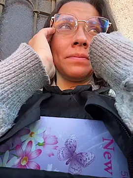 karlamorris  online show from 02.11.26