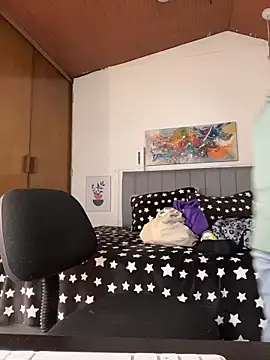 karlamorris  online show from 03.04.26