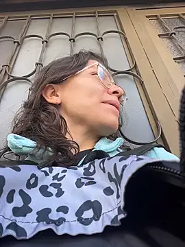 karlamorris  online show from 03.26.26