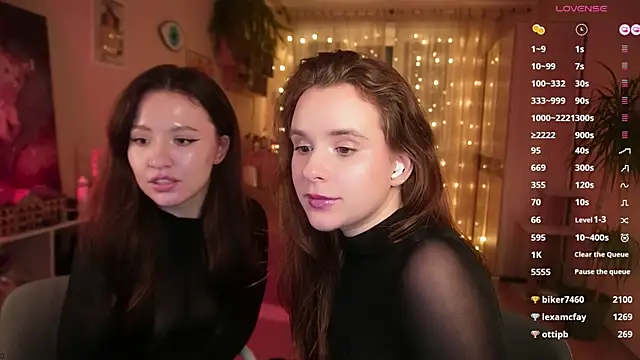 Snapshot of Jantrlatex chatting on 12.18.24 Jantrlatex online show from 12.18.24