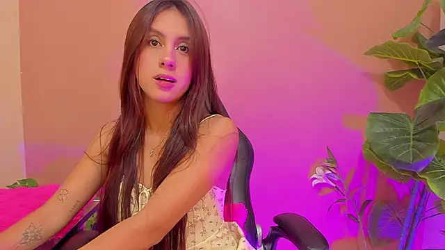 Snapshot of AlanaJones1 chatting on 03.14.25 AlanaJones1 online show from 03.14.25