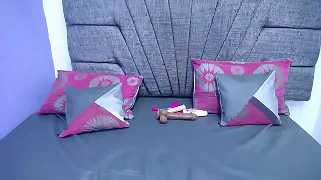 Snapshot of Briannacastello chatting on 12.21.24 Briannacastello online show from 12.21.24