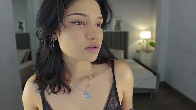 renee shelby  online show from 09.13.25