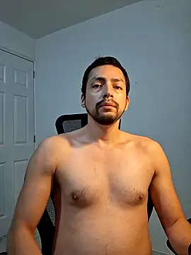 Snapshot of Andresarr93 chatting on 09.16.25 Andresarr93 online show from 09.16.25