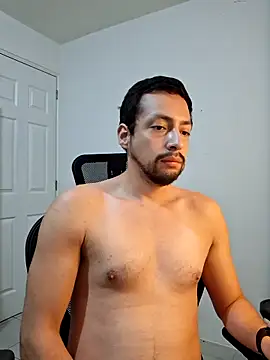 Snapshot of Andresarr93 chatting on 09.23.25 Andresarr93 online show from 09.23.25