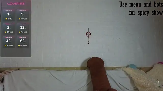 Snapshot of Evelina_Mi4 chatting on 03.17.25 Evelina Mi4 online show from 03.17.25