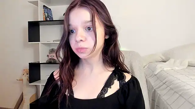 crystal lilith online show from 02.12.25