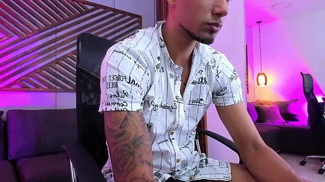 MagnusFrost online show from 01.27.25