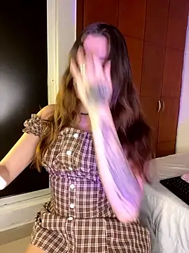 LynnSam  online show from 01.08.26