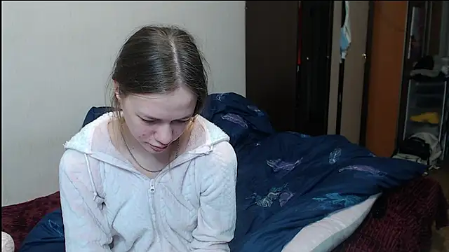 leila bambi  online show from 03.14.25