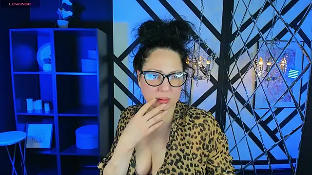 Anita Muse online show from 11.28.25