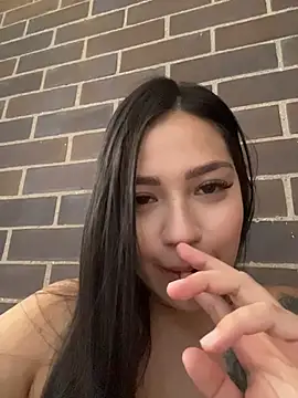 Latina vanessa online show from 05.19.26