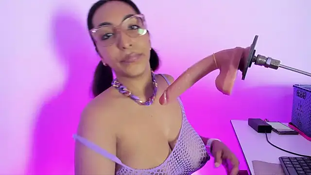 Leticia brownn1 online show from 05.13.26