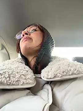 RinaCat online show from 01.13.25