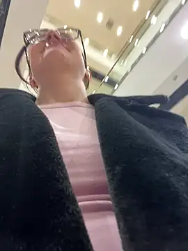 RinaCat online show from 03.17.25